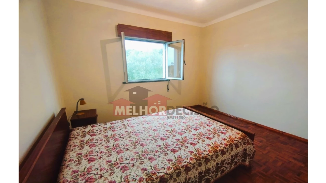 Moradia T3 para Venda em Caxarias Foto 10