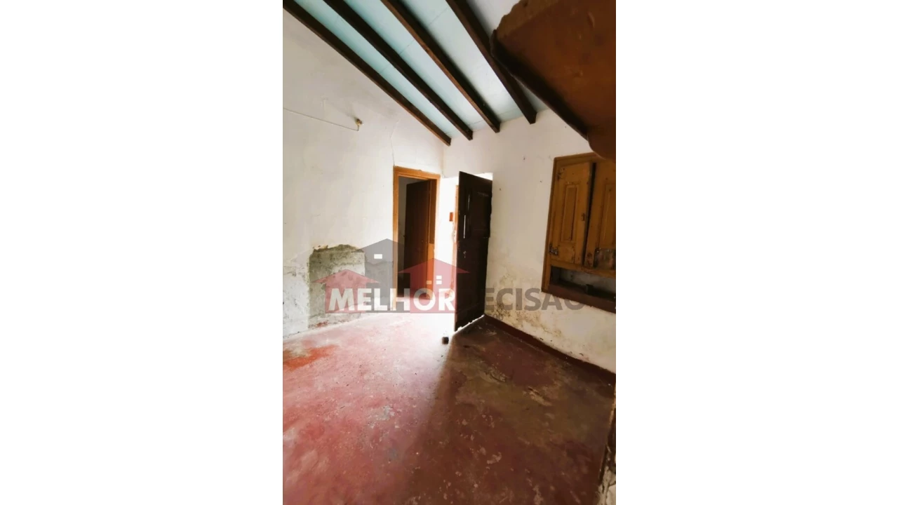 Moradia T3 para Venda em Tramagal Foto 12