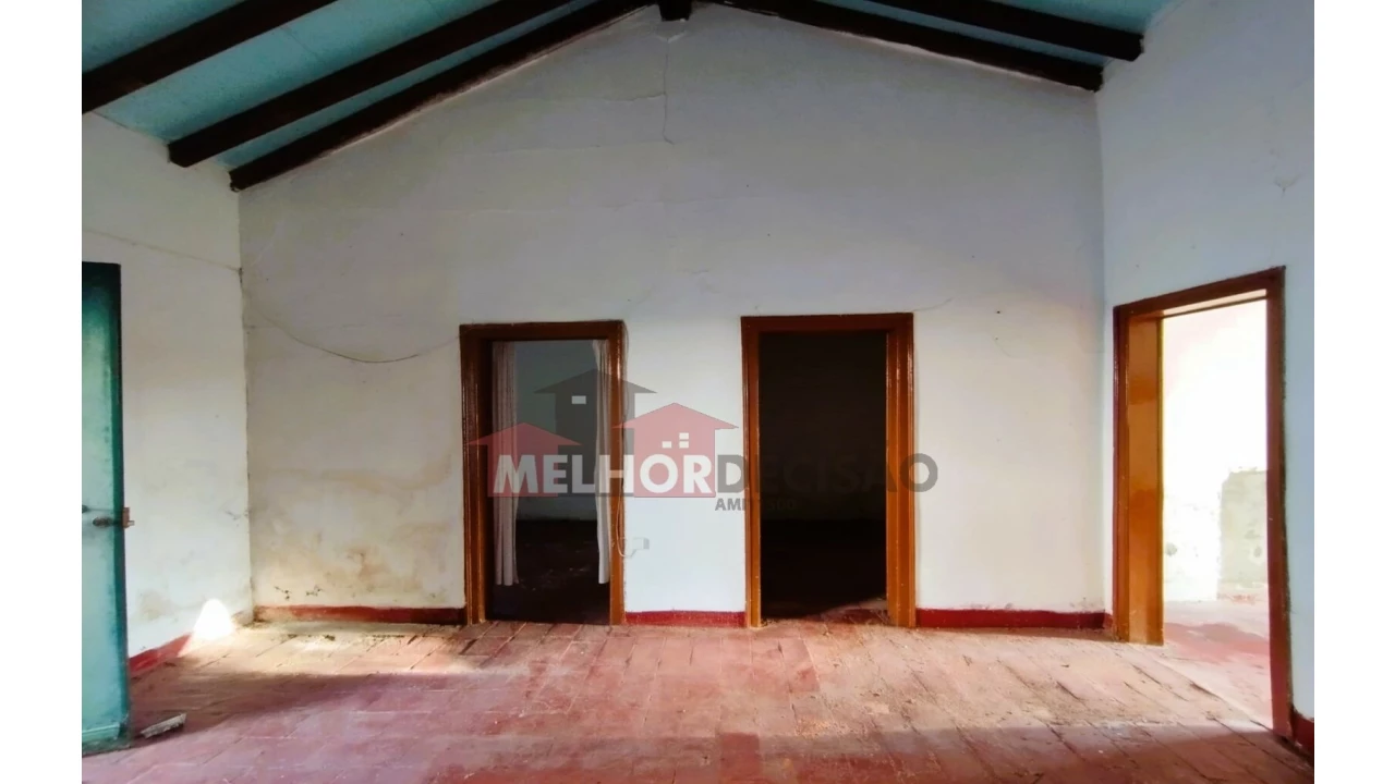 Moradia T3 para Venda em Tramagal Foto 6