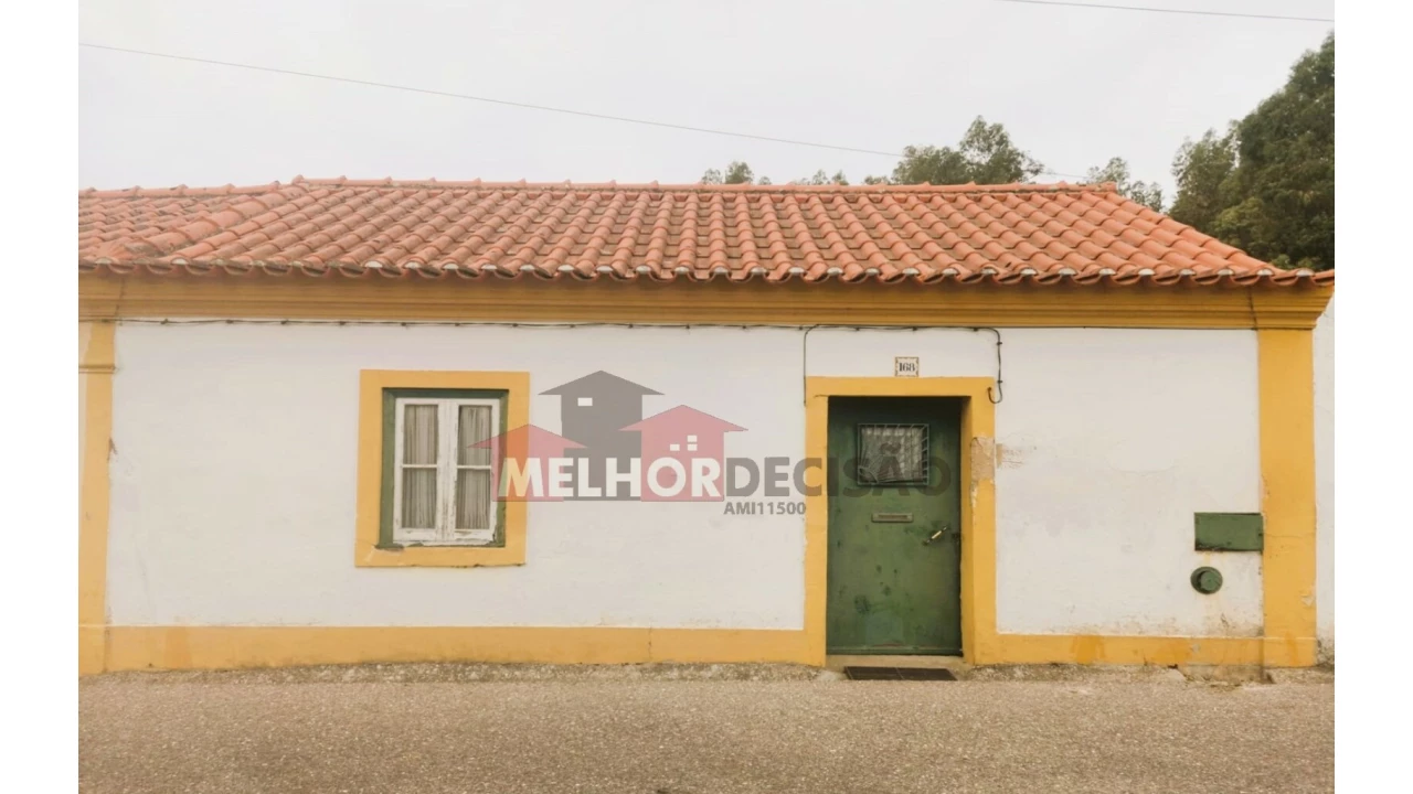 Moradia T3 para Venda em Tramagal Foto 2