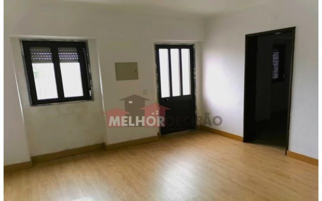 Moradia T2 para Venda em Chamusca e Pinheiro Grande Foto 3