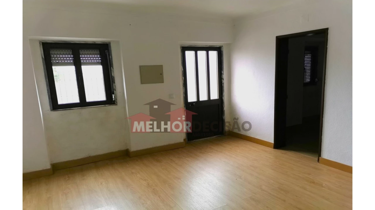 Moradia T2 para Venda em Chamusca e Pinheiro Grande Foto 3