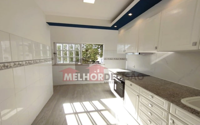 Apartamento T4 para Venda em Torres Novas (São Pedro), Lapas e Ribeira Branca Foto 1