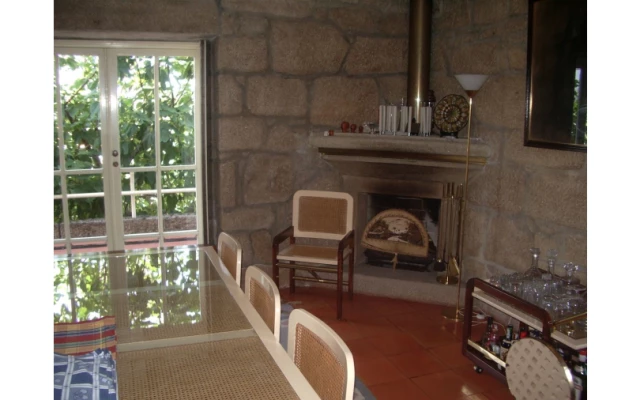 Moradia T4 para Venda em Loivo Foto 3