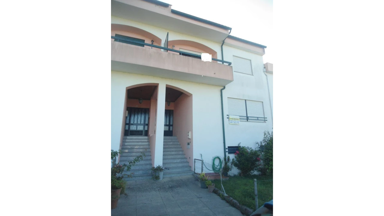 Moradia T4 para Venda em Vila Praia de Ancora Foto 1