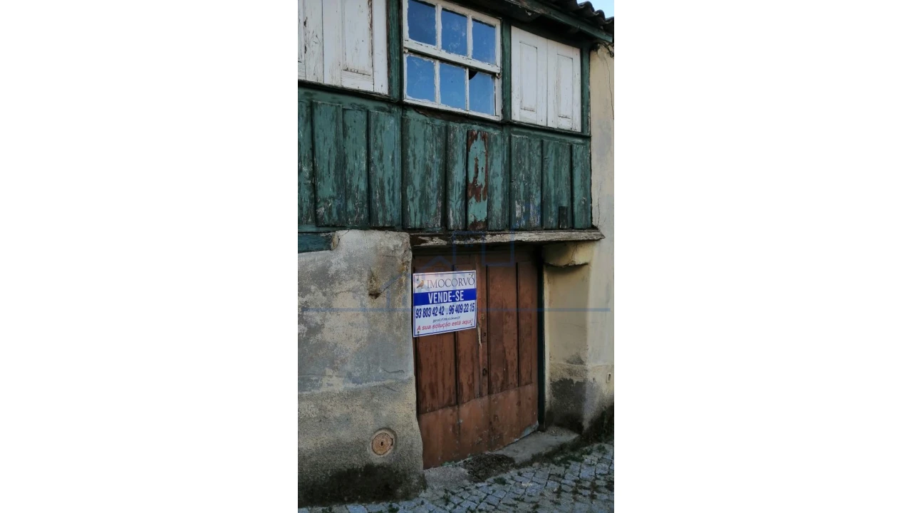 Moradia T2 para Venda em Açoreira Foto 3