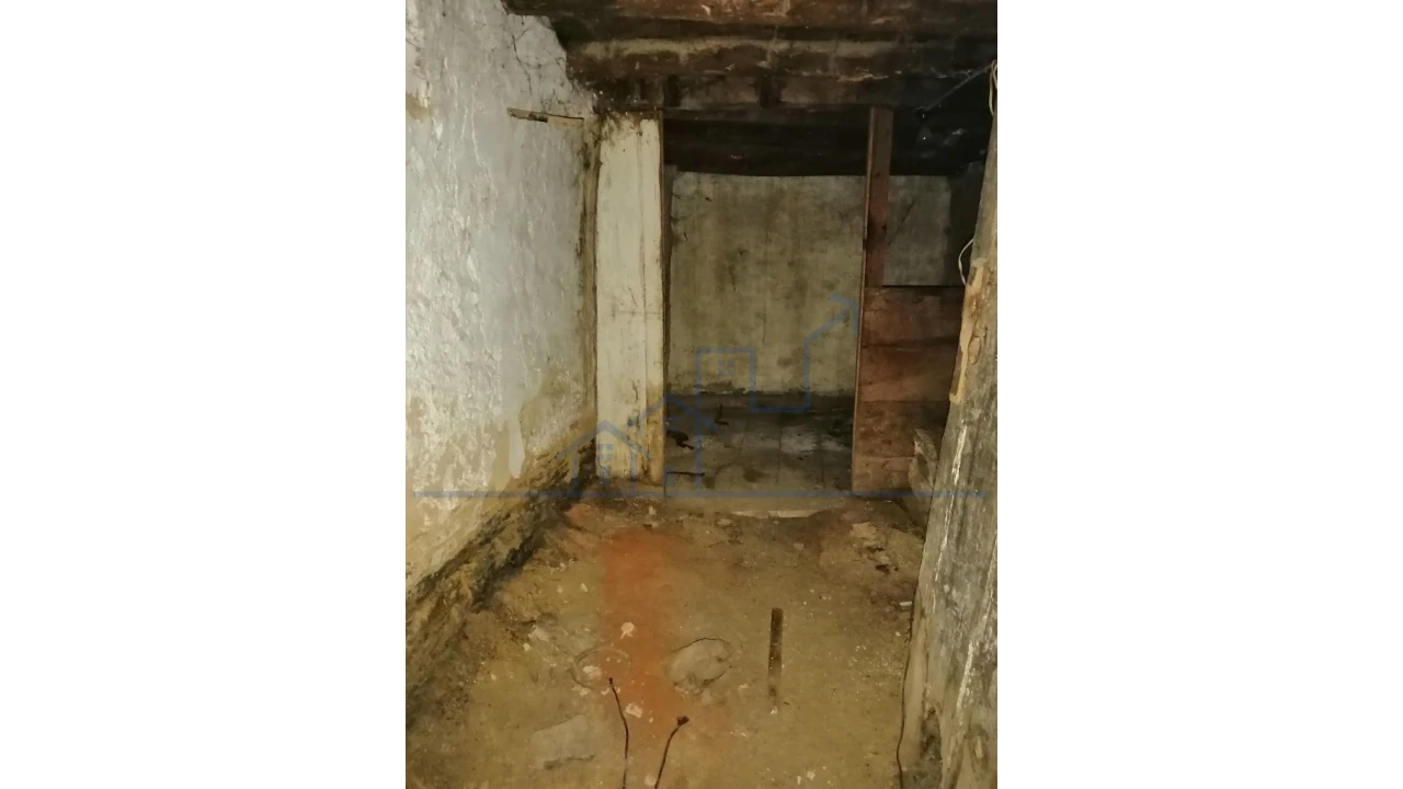 Moradia T2 para Venda em Açoreira Foto 7