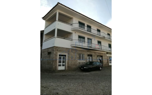 Moradia T3 para Venda em Horta da Vilariça Foto 2