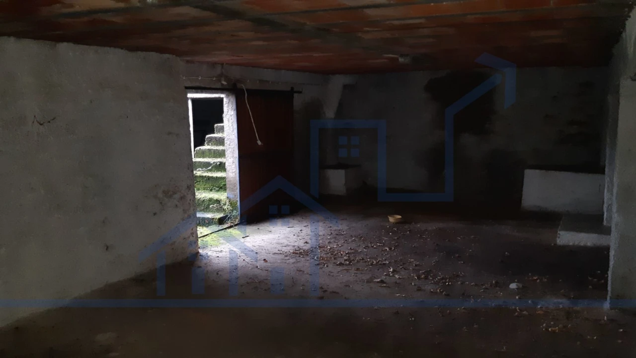 Armazém para Venda em Torre de Moncorvo Foto 9