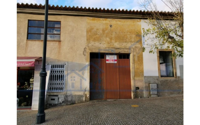 Armazém para Venda em Torre de Moncorvo Foto 1