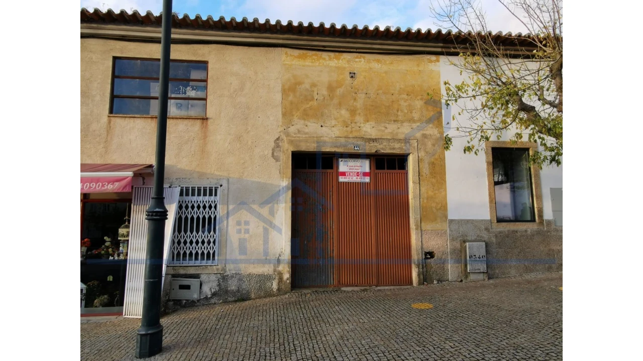 Armazém para Venda em Torre de Moncorvo Foto 1