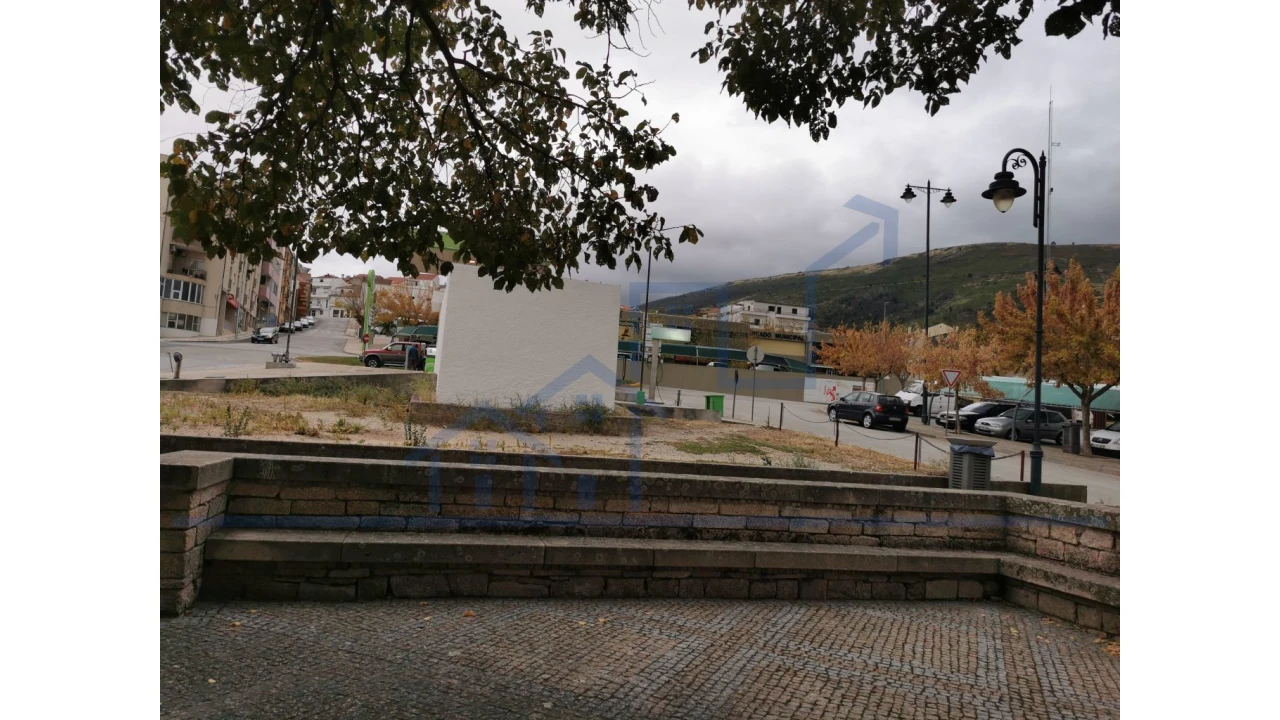 Armazém para Venda em Torre de Moncorvo Foto 4
