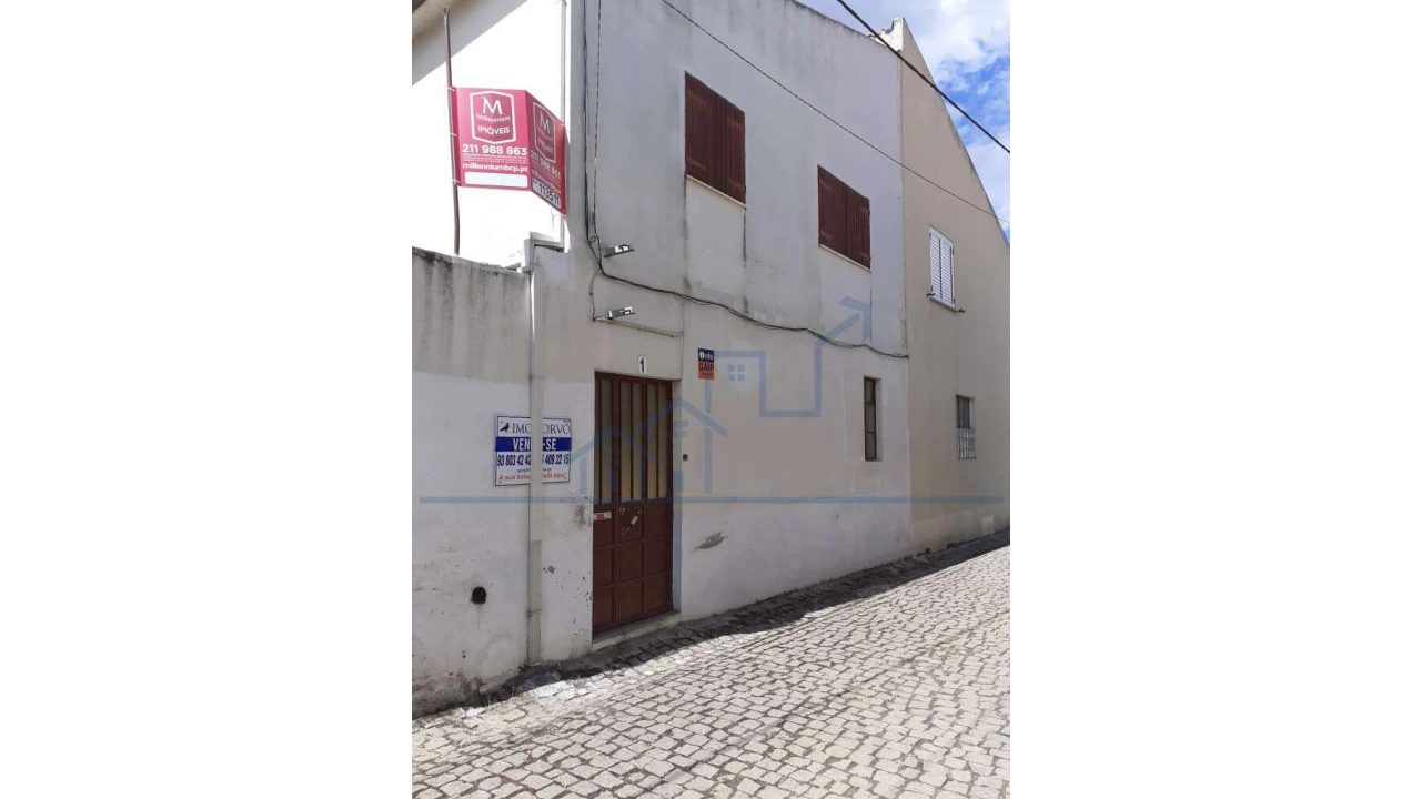 Moradia T5 para Venda em Felgueiras e Maçores Foto 1