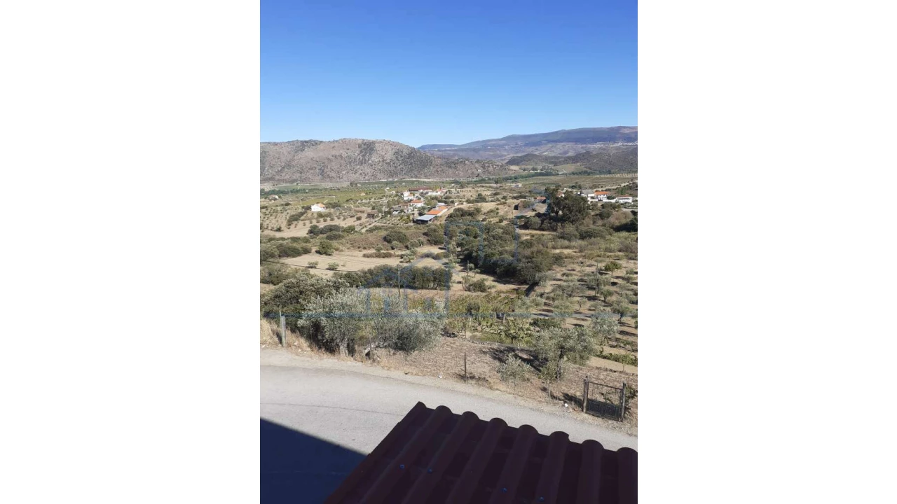 Moradia T4 para Venda em Horta da Vilariça Foto 8