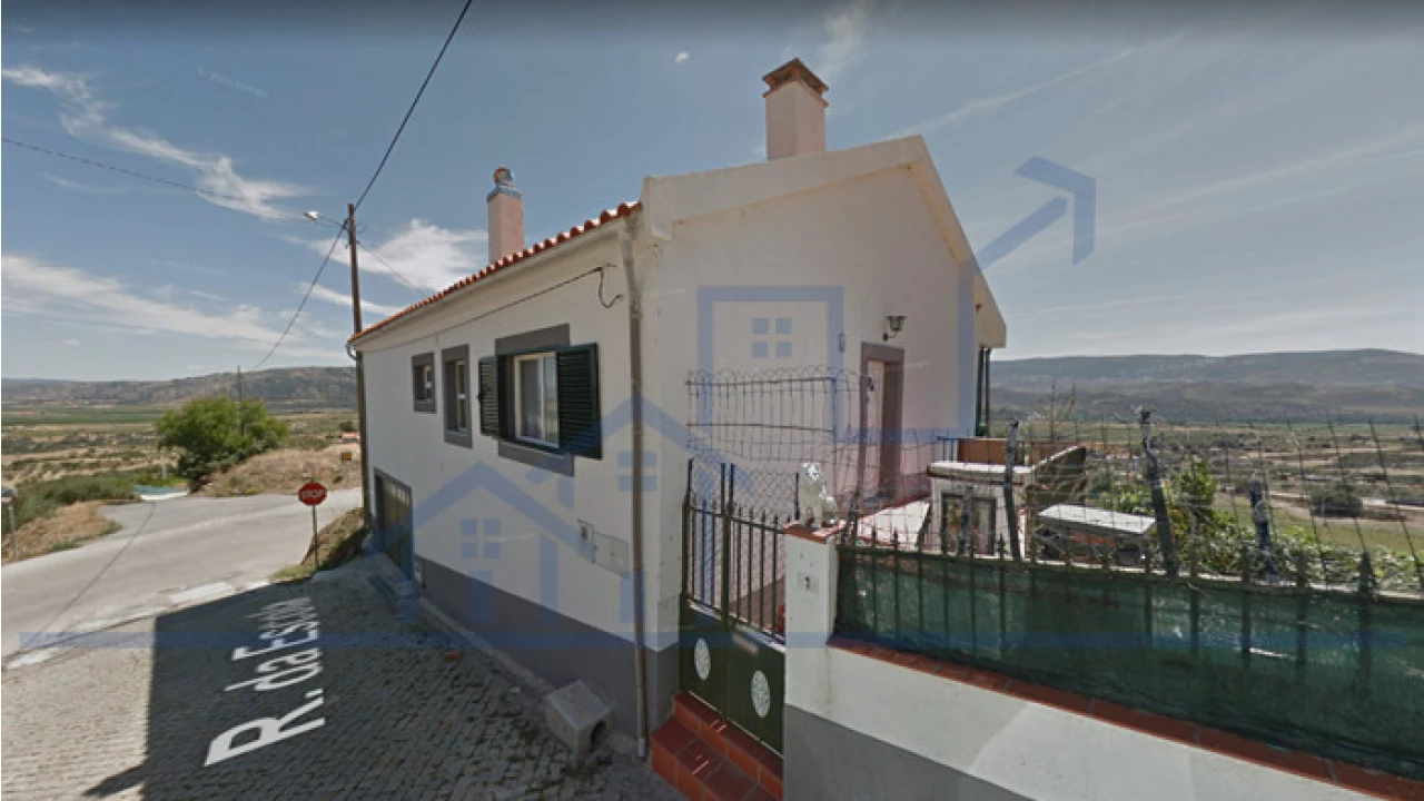 Moradia T4 para Venda em Horta da Vilariça Foto 3