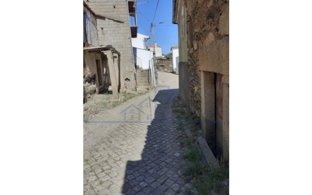 Moradia T2 para Venda em Mos Foto 3