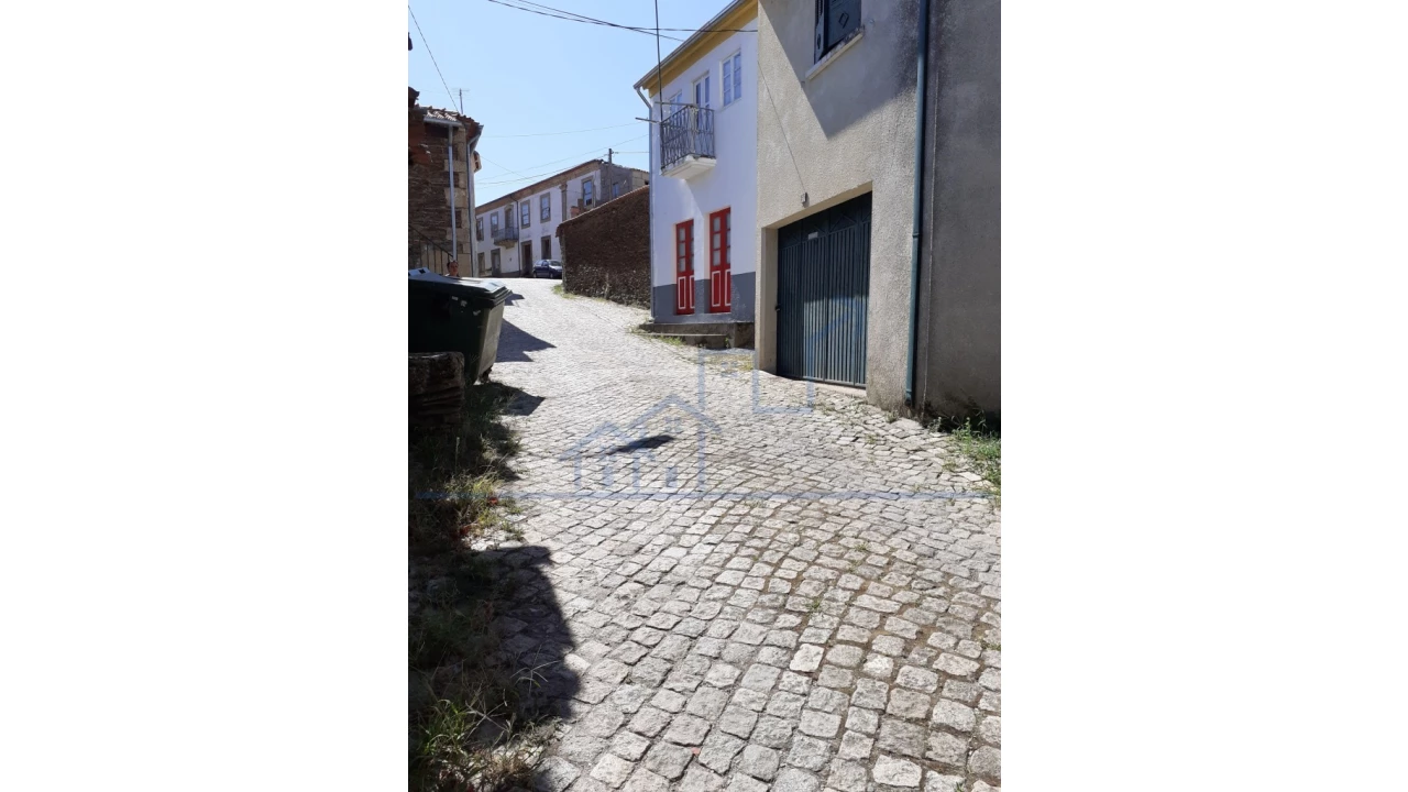 Moradia T2 para Venda em Mos Foto 1