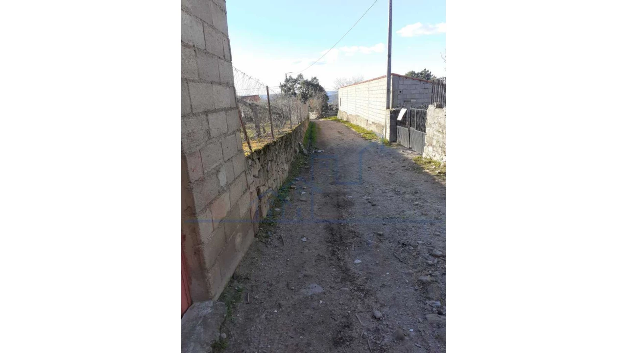 Armazém para Venda em Larinho Foto 5