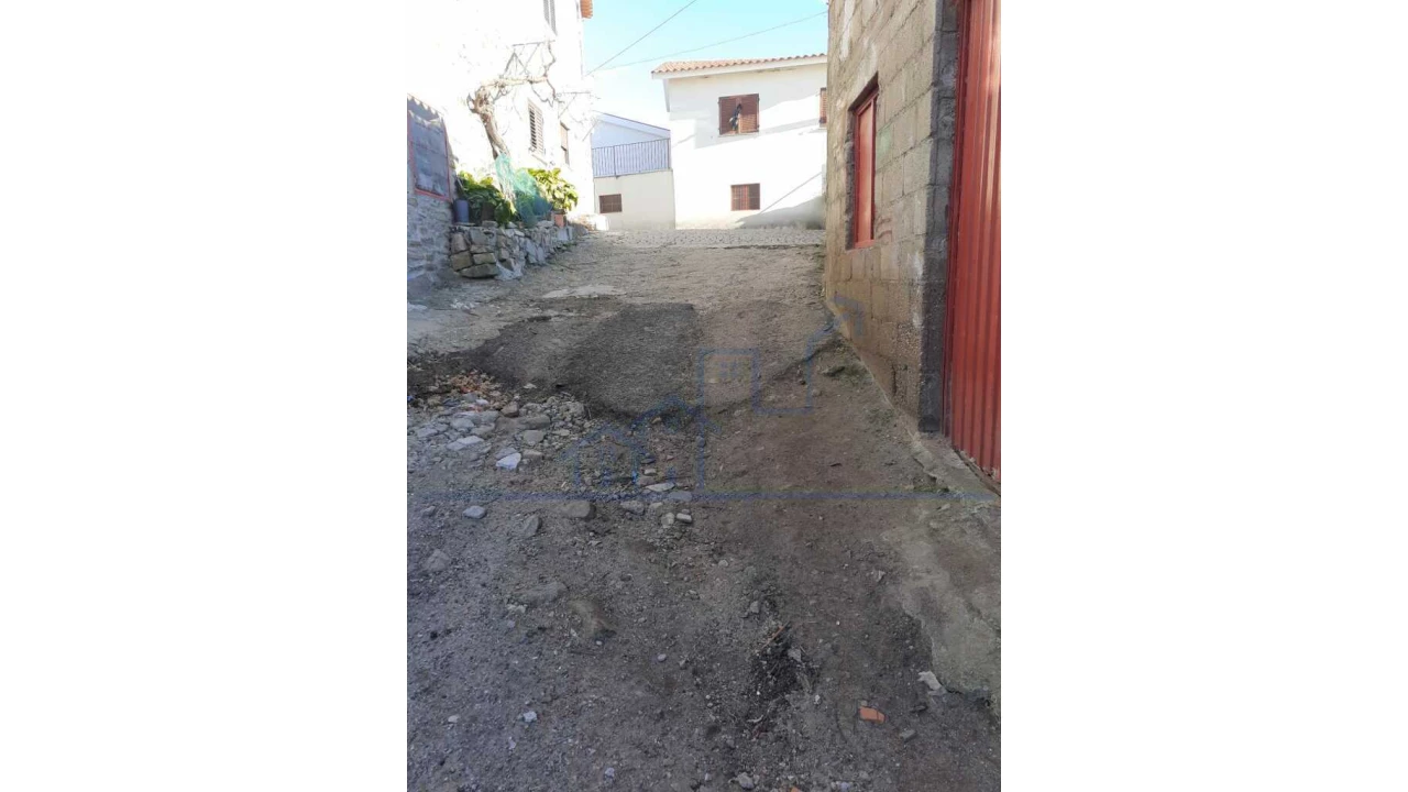 Armazém para Venda em Larinho Foto 4