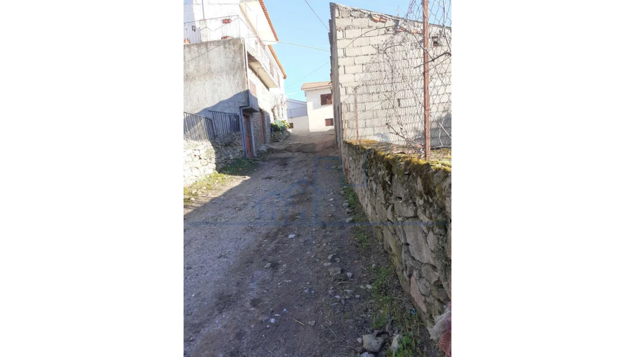 Armazém para Venda em Larinho Foto 3