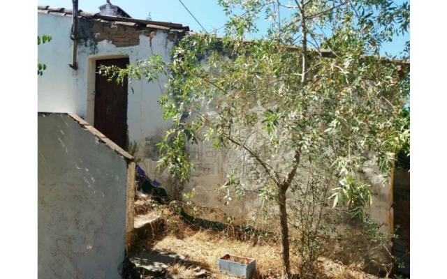 Moradia T1 para Venda em São Domingos de Ana Loura Foto 1