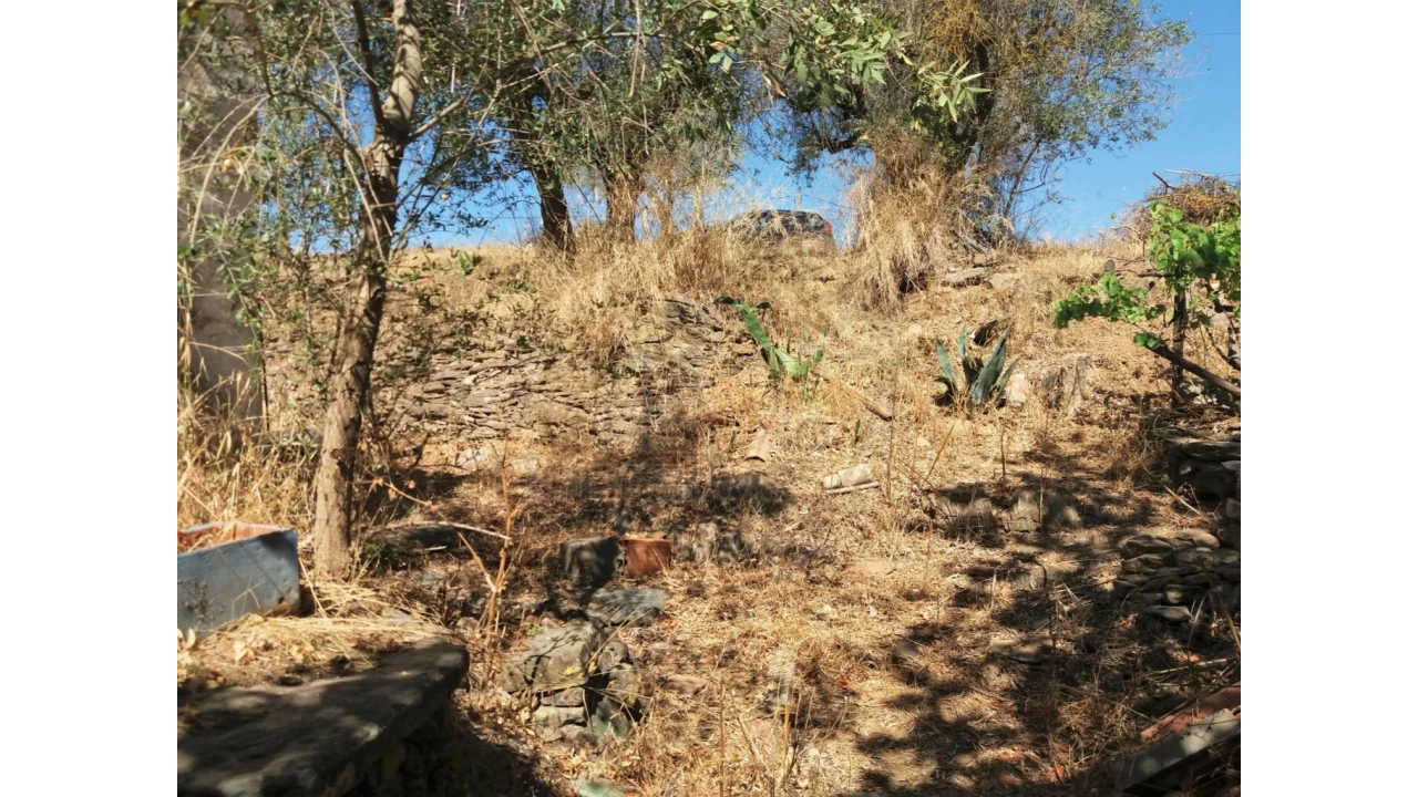 Moradia T1 para Venda em São Domingos de Ana Loura Foto 6