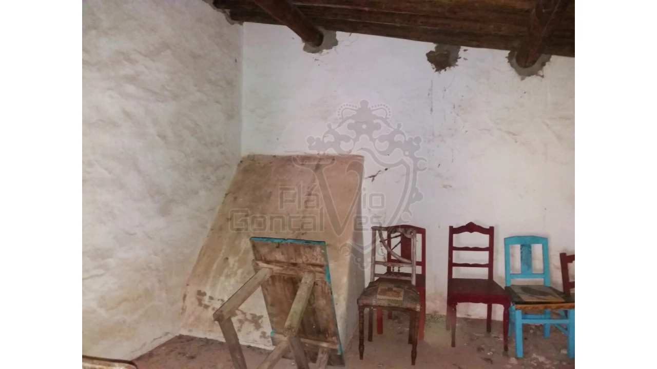 Moradia T1 para Venda em São Domingos de Ana Loura Foto 3