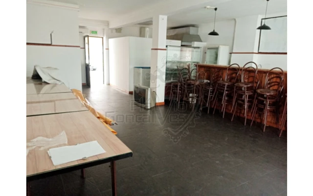 Loja para Venda em Estremoz (Santa Maria e Santo André) Foto 2