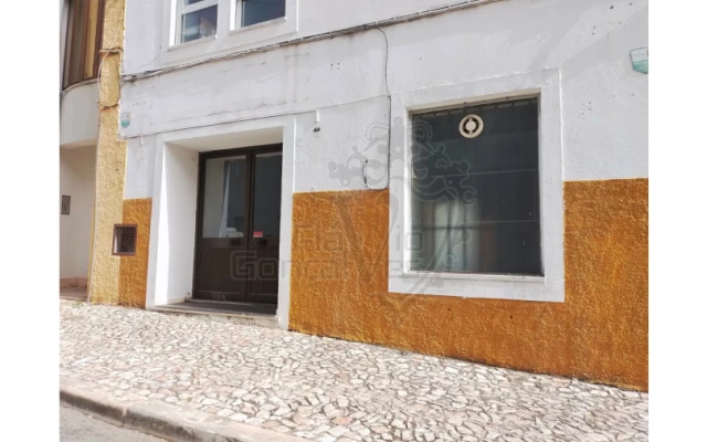 Loja para Venda em Estremoz (Santa Maria e Santo André) Foto 1