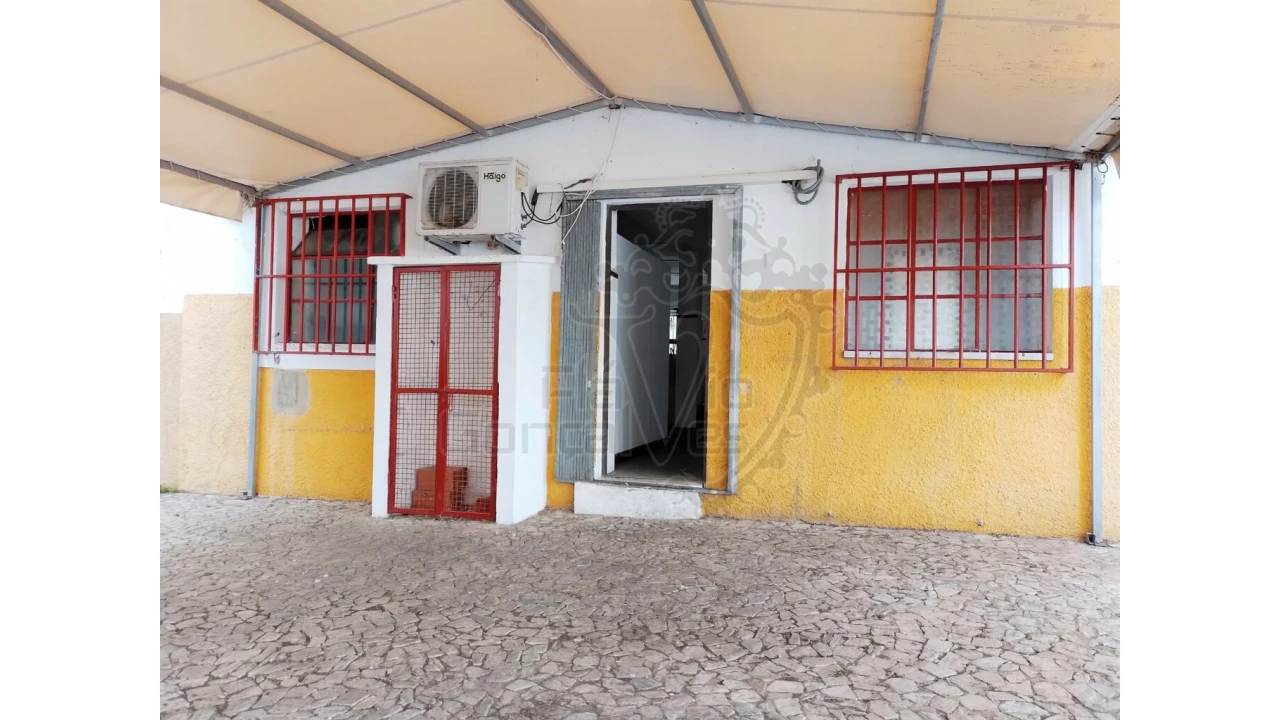 Loja para Venda em Estremoz (Santa Maria e Santo André) Foto 12