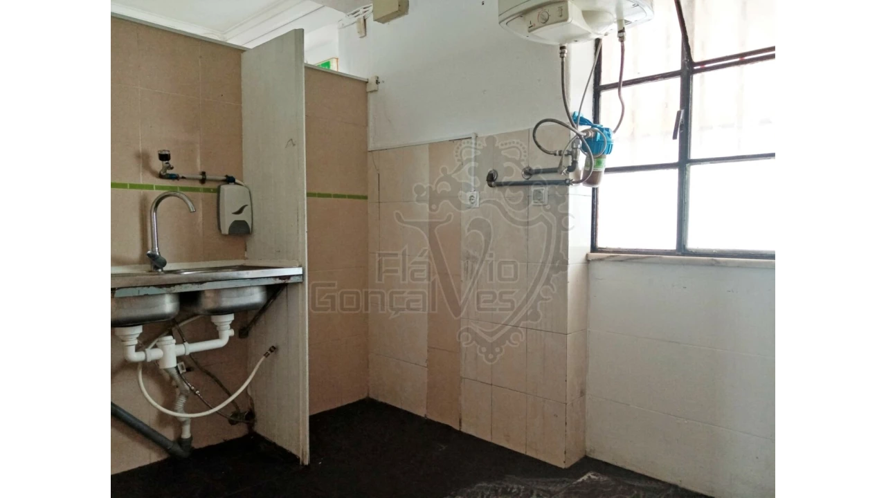 Loja para Venda em Estremoz (Santa Maria e Santo André) Foto 5