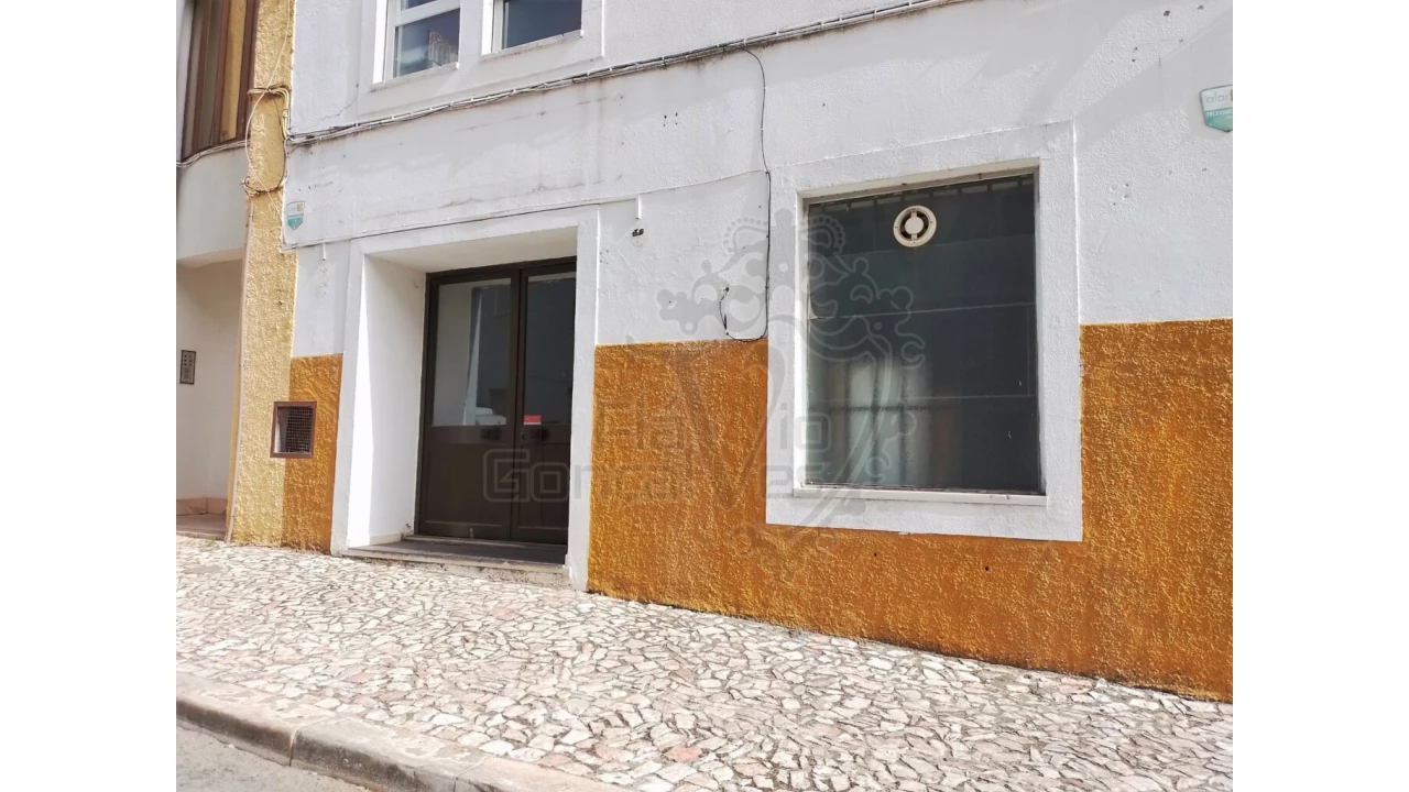 Loja para Venda em Estremoz (Santa Maria e Santo André) Foto 1