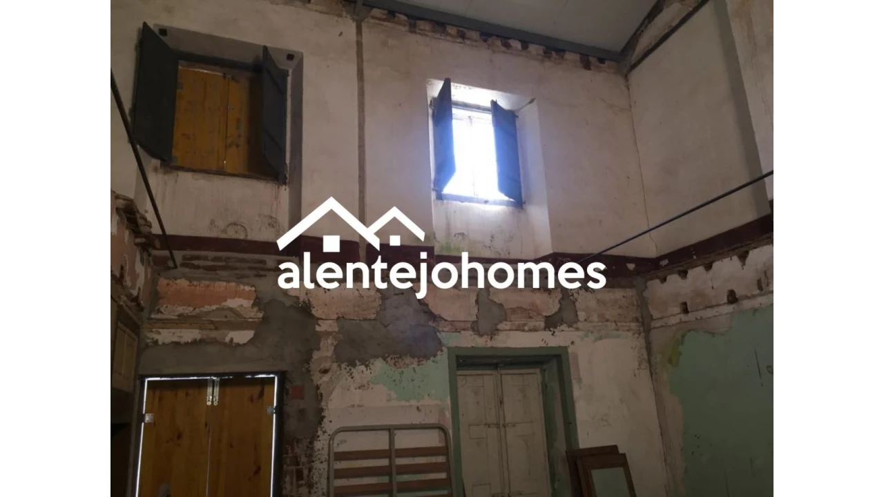 Moradia T6 para Venda em Arraiolos Foto 5