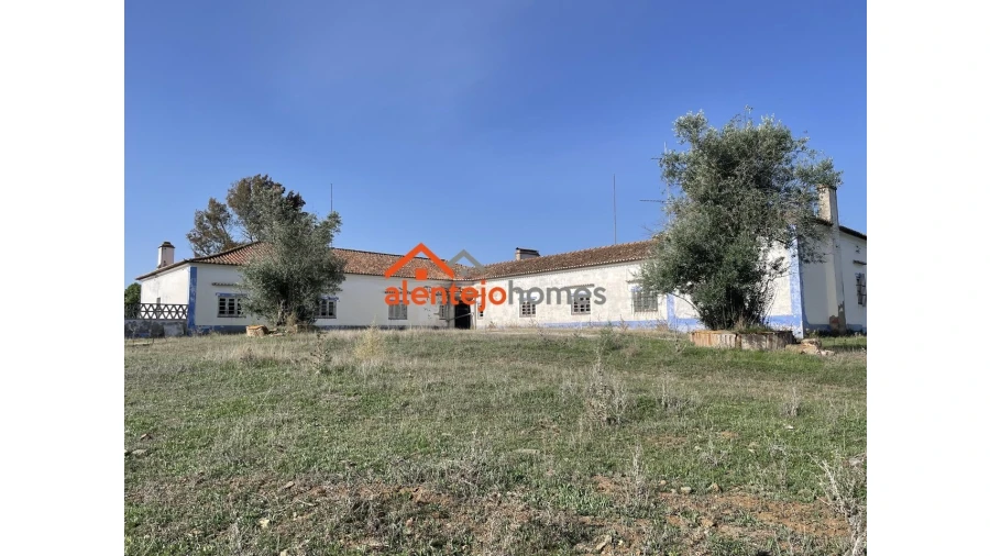 Quinta T6 para Venda em Arraiolos Foto 1