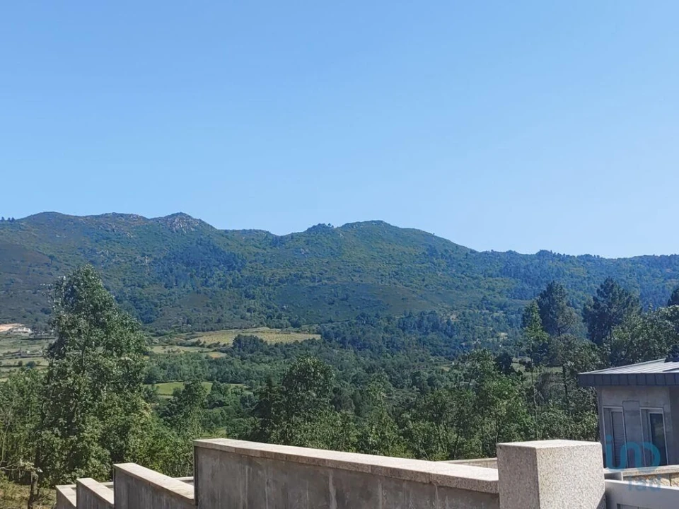 Terreno para Venda em Calvão e Soutelinho da Raia Foto 4