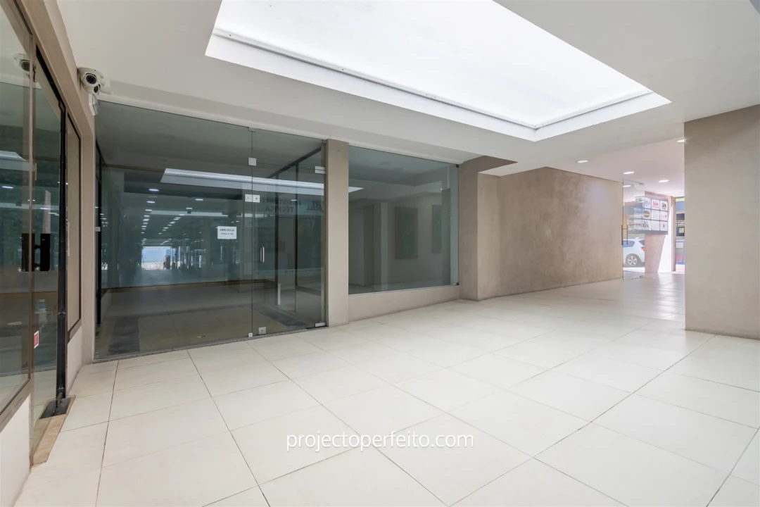 Loja para Arrendamento em Espinho Foto 5