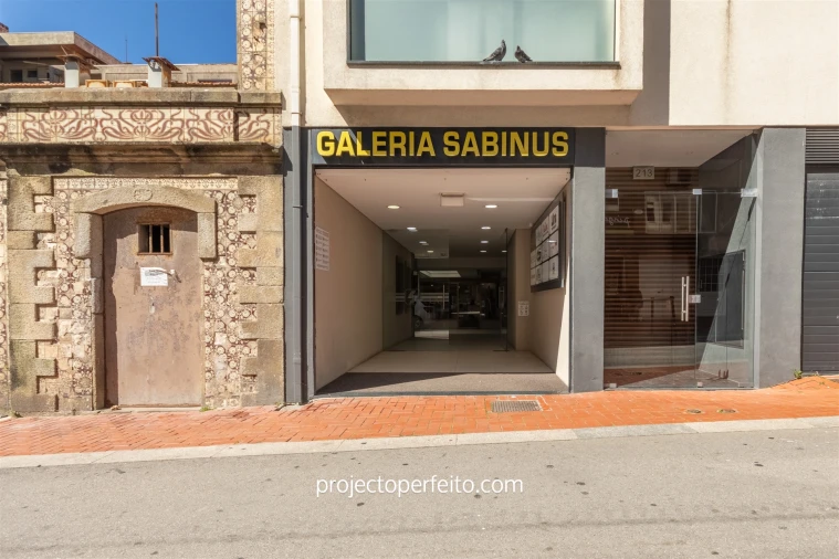 Loja para Arrendamento em Espinho