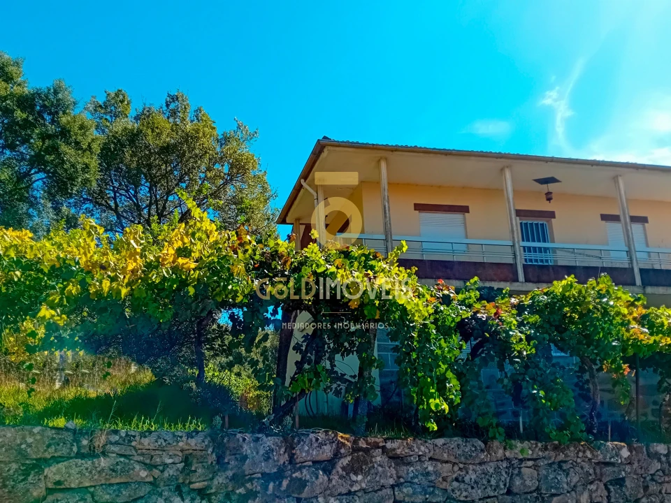 Moradia T4 para Venda em Espadanedo Foto 2