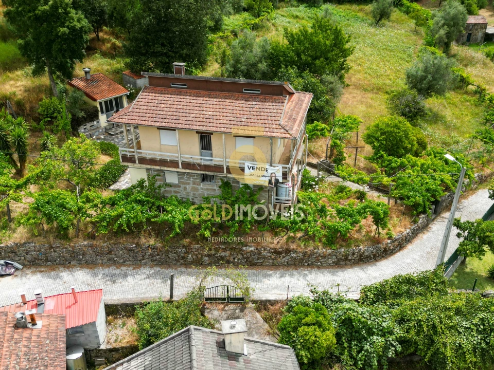 Moradia T4 para Venda em Espadanedo Foto 43