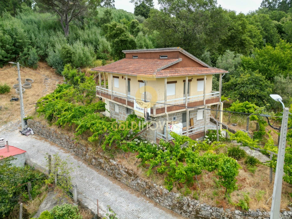 Moradia T4 para Venda em Espadanedo Foto 33