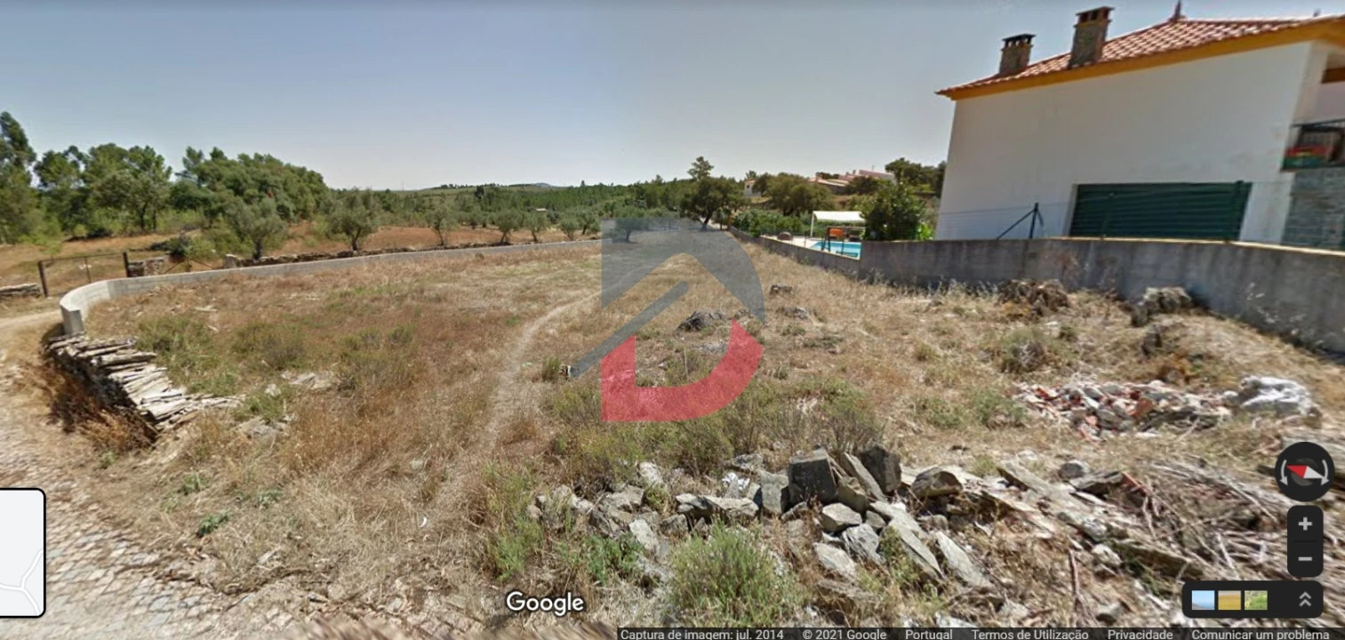 Terreno para Venda em Benquerenças Foto 1