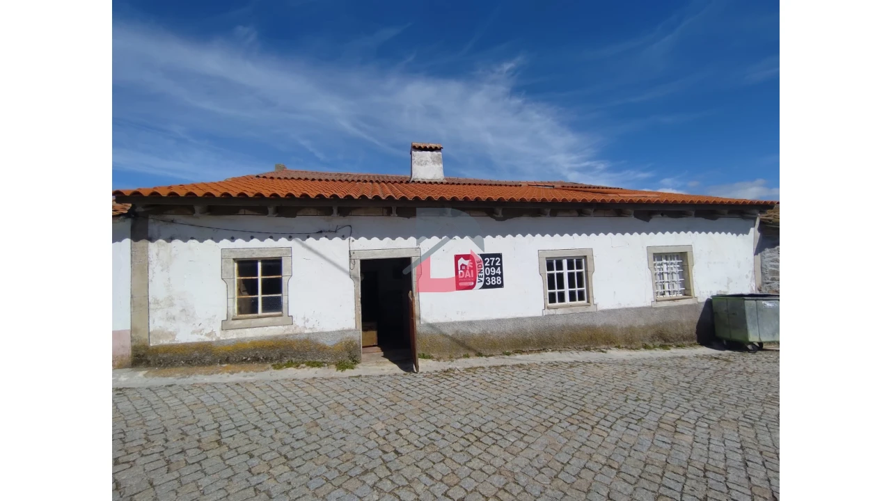 Moradia T2 para Venda em Vale da Mula Foto 1