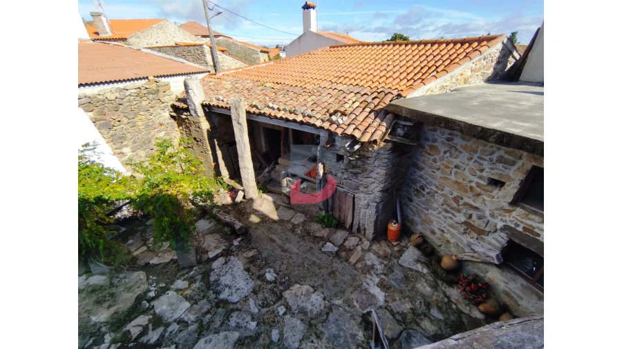 Moradia T2 para Venda em Vale da Mula Foto 2