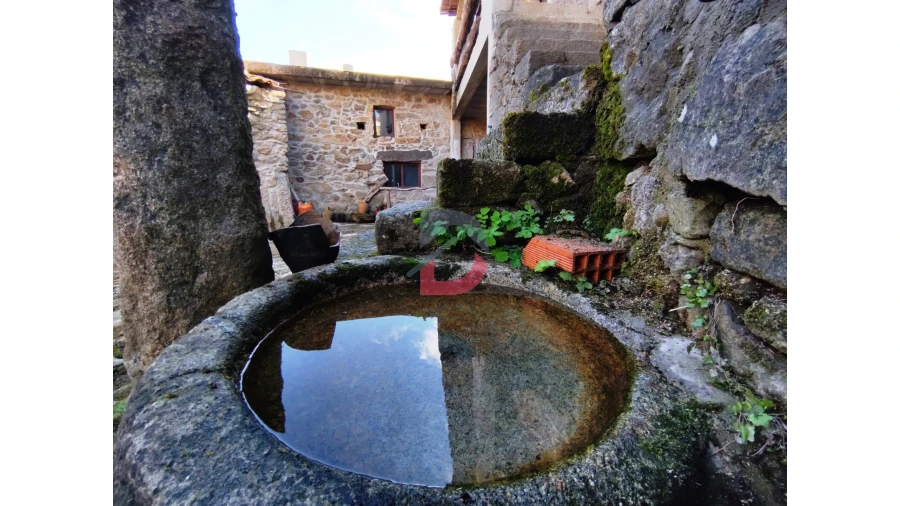 Moradia T2 para Venda em Vale da Mula Foto 5