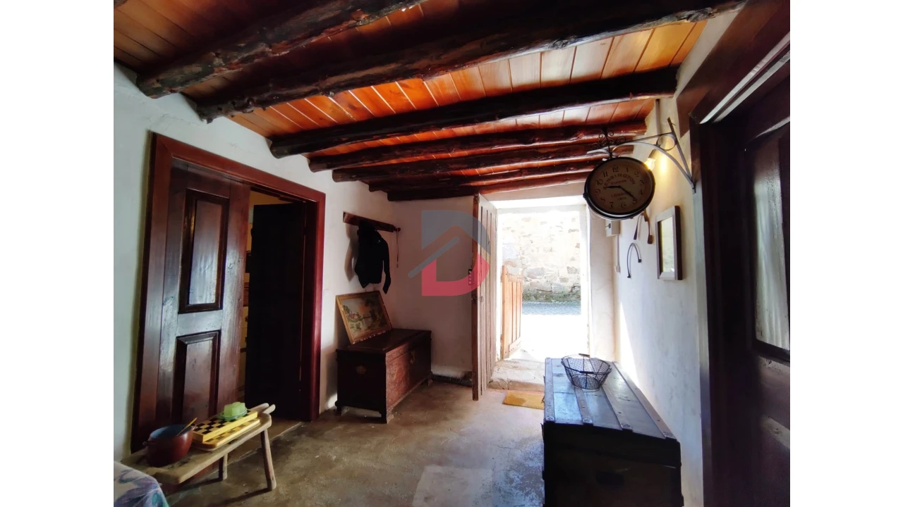 Moradia T2 para Venda em Vale da Mula Foto 33