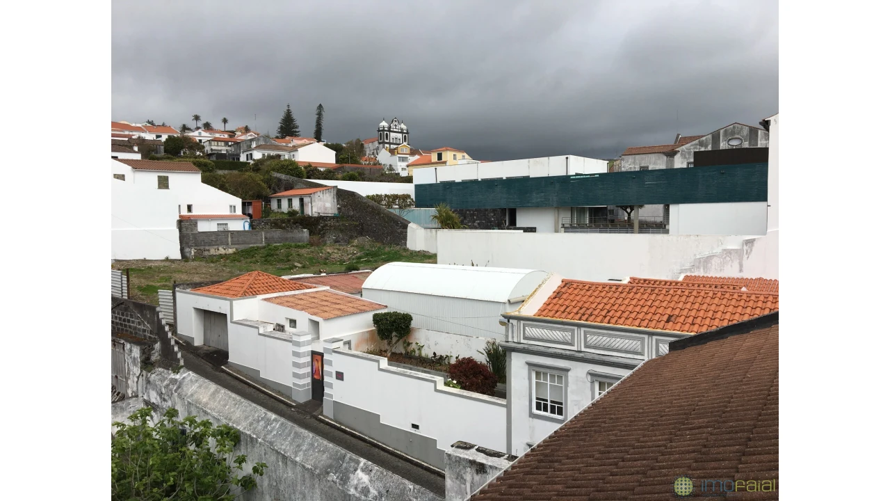 Moradia T5 para Venda em Horta (Matriz) Foto 52