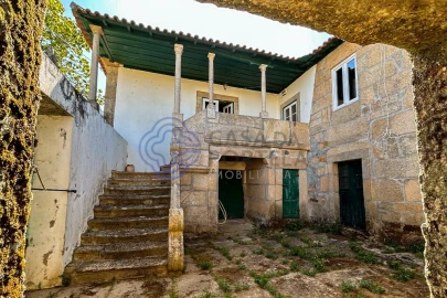 Quinta T4 para Venda em Carrazedo de Montenegro e Curros