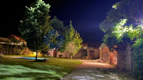 Quinta T4 para Venda em Carrazedo de Montenegro e Curros