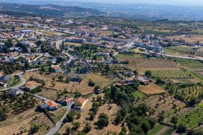 Quinta T4 para Venda em Carrazedo de Montenegro e Curros