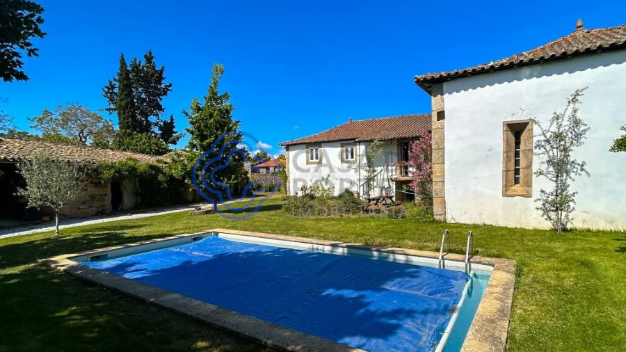 Quinta T4 para Venda em Carrazedo de Montenegro e Curros